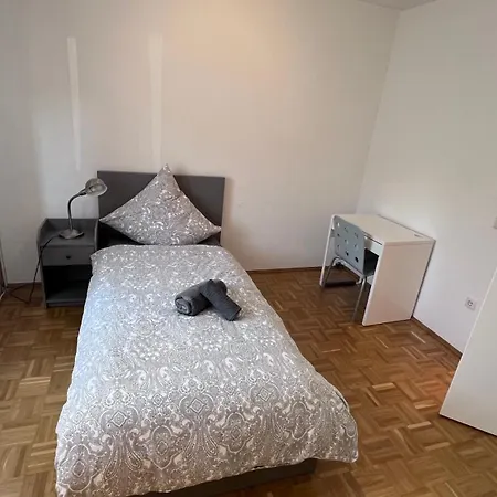 Apartmenthaus Somborn בוכום